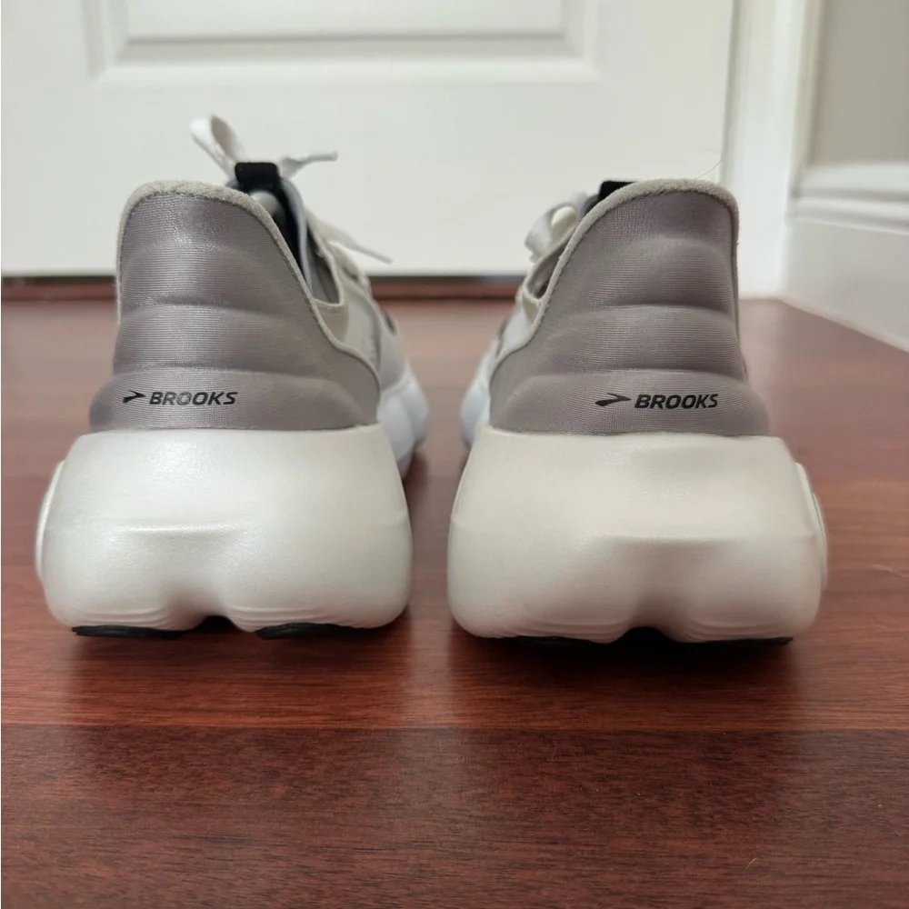 Sold - Picture 5 of 8